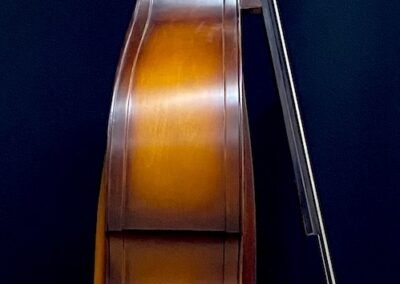 1. Chinese Contrabas gelamineerd - Zijkant