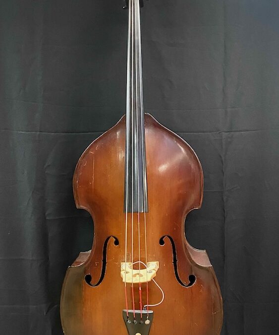 Small Bohemian Double Bass, Old