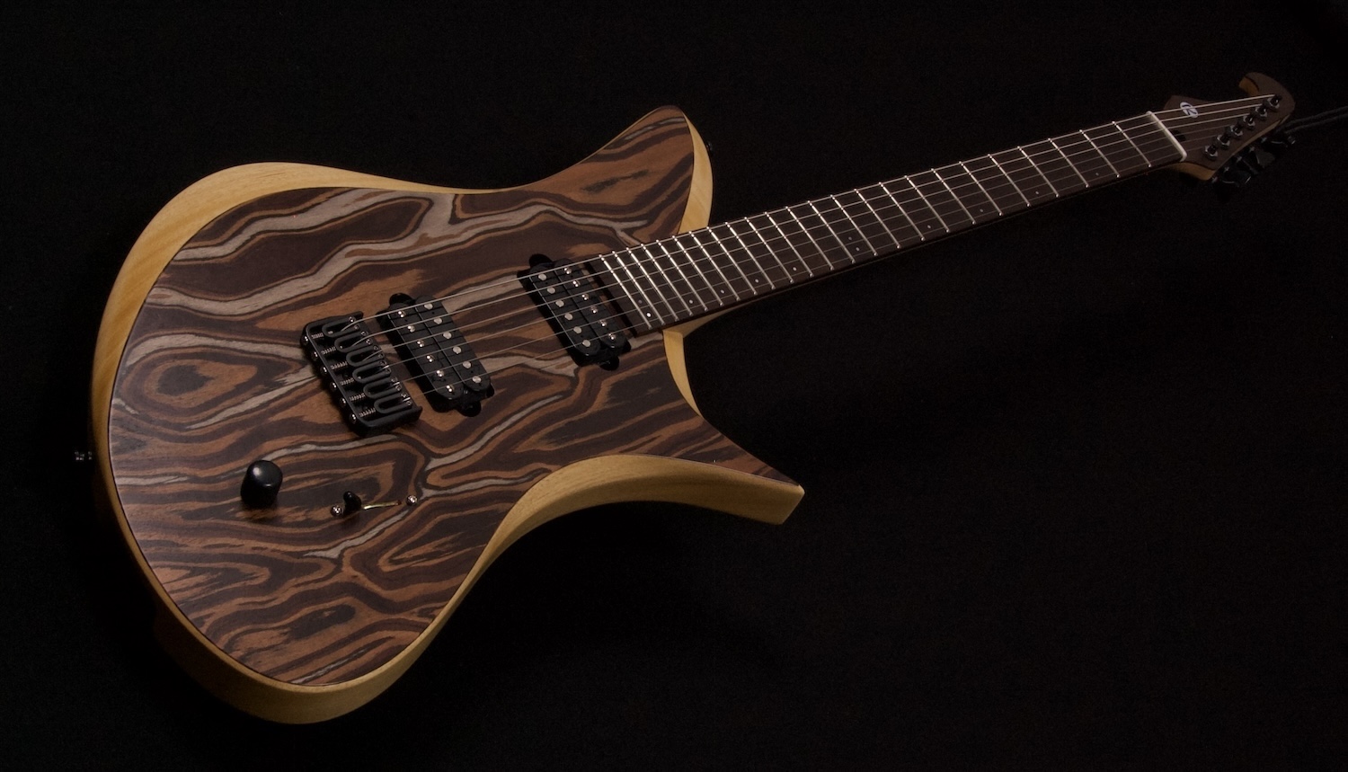 Rikkers Jazzbass Jarrah top Frontside