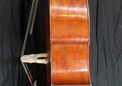 16. Contrabas_Claudot model_Zijkant
